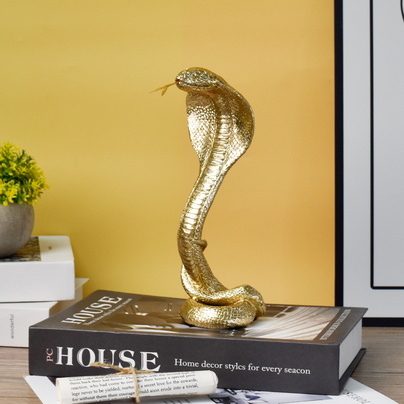 Interior Design Apartment - ライトラグジュアリーなクリエイティブな立体キングコブラ動物像樹脂工芸品玄関オフィス家の装飾
